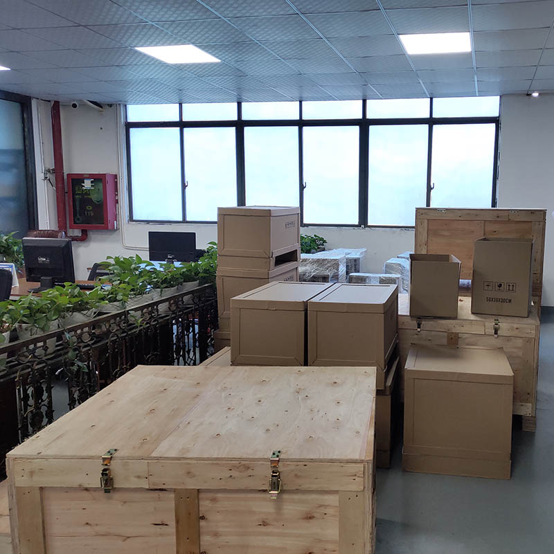 Far East Tech Technology spedisce in modo ordinato per garantire che i clienti possano ricevere la merce prima delle vacanze estive in Europa